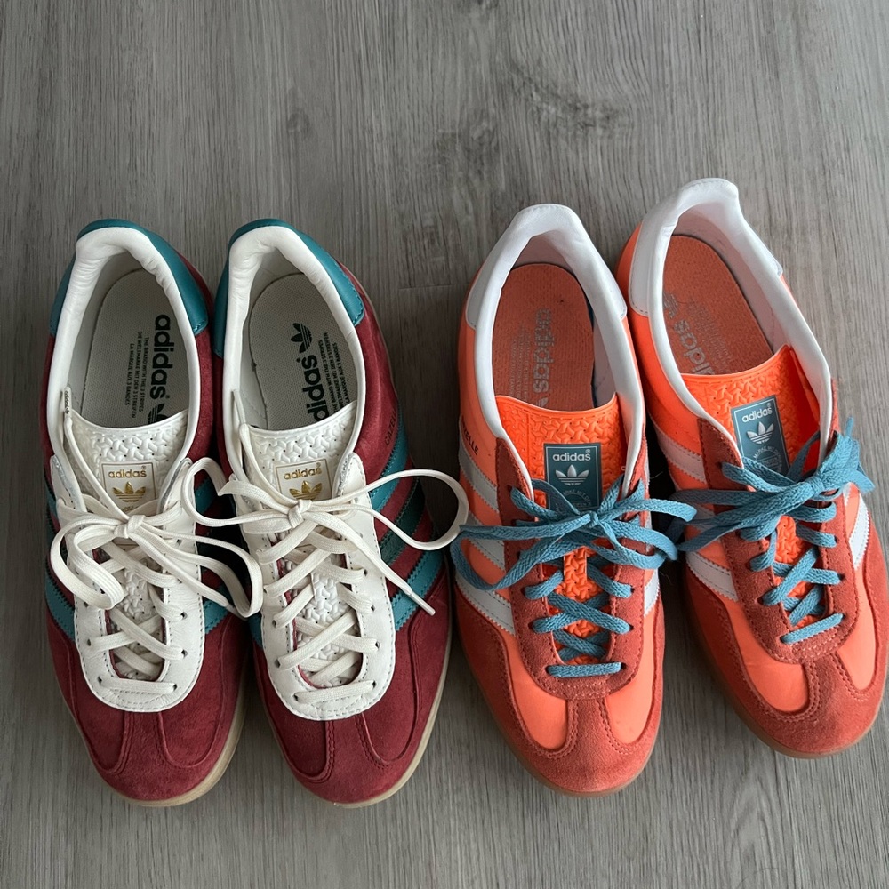 2 Adidas Gazelle sneakers